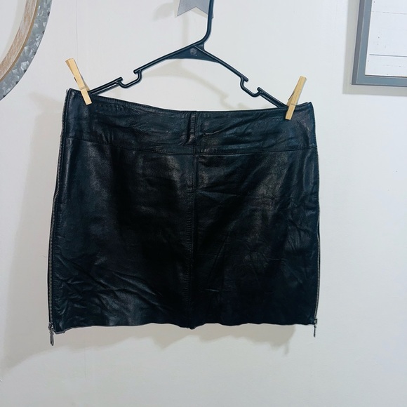 Vintage Wilson’s Leather Skirt size 12 - Picture 1 of 4